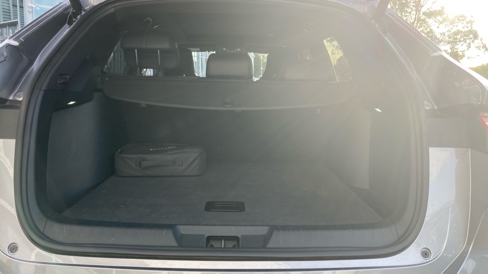 BYD Seal U 1.5 DM-i Boost 5dr Auto Estate - Image 4