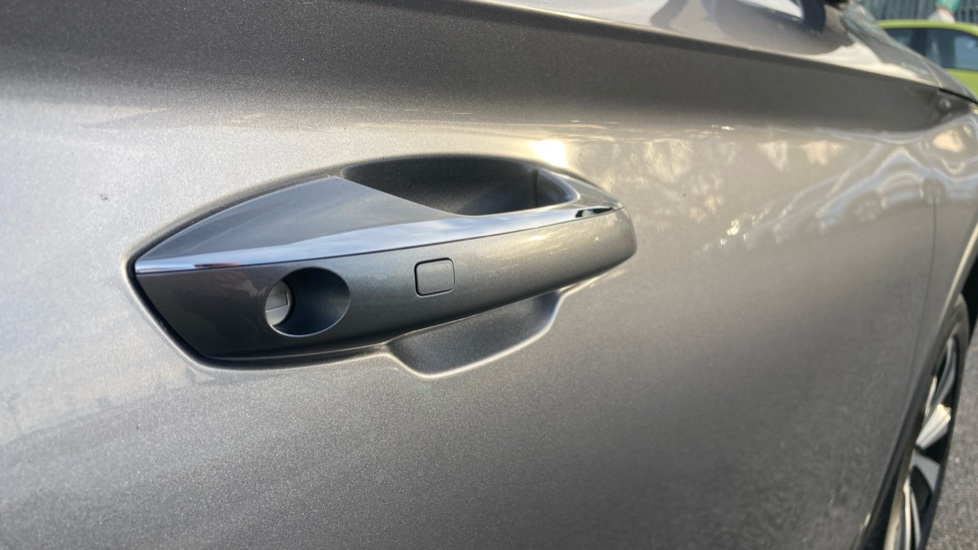 BYD Seal U 1.5 DM-i Boost 5dr Auto Estate - Image 48