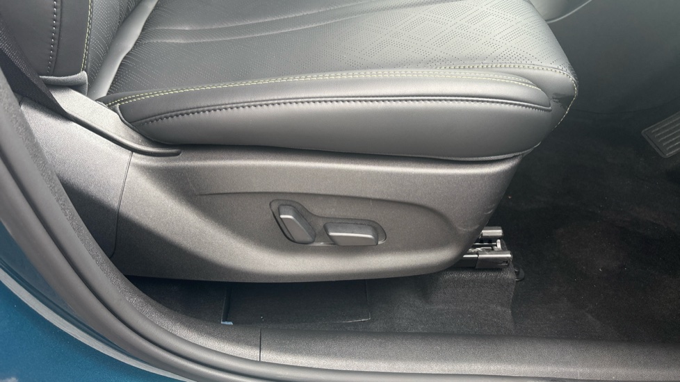 BYD Atto 2 1.5 DM-i 212 Boost 5dr Auto Hatchback - Image 29