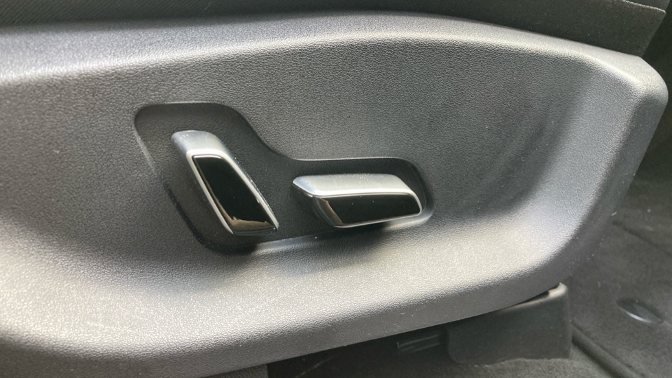 BYD Seal U 1.5 DM-i Boost 5dr Auto Estate - Image 39