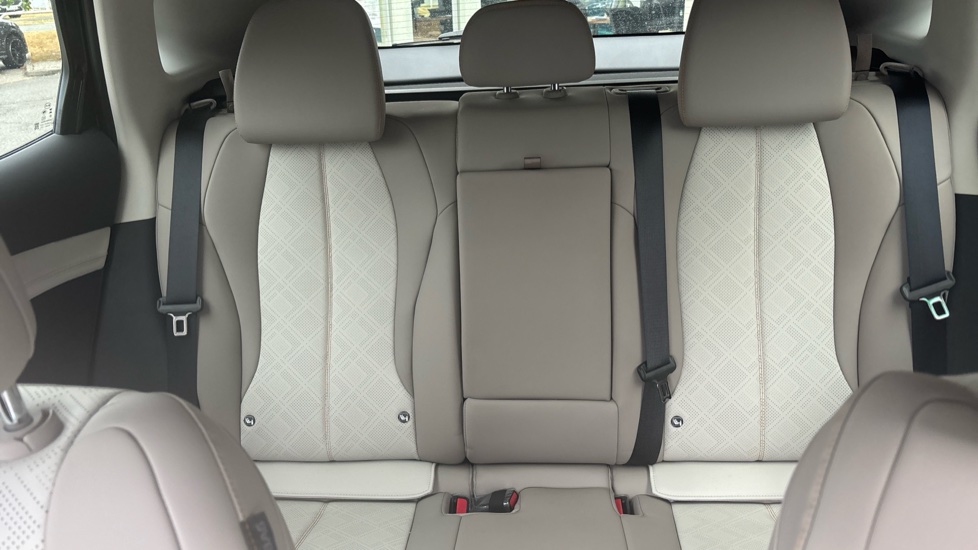 BYD Atto 3 Evo 230kW Design 75kWh 5dr Auto Electric Hatchback - Image 15