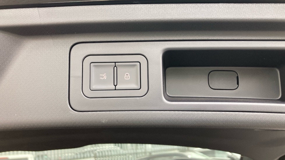 BYD Atto 3 Evo 230kW Design 75kWh 5dr Auto Electric Hatchback - Image 53