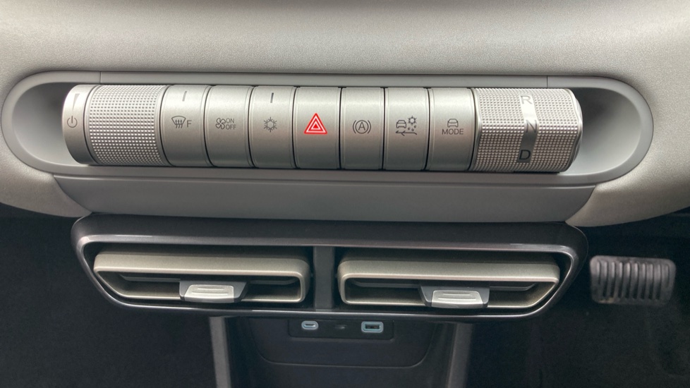 BYD Dolphin Surf 65kW Boost 43kWh 5dr Auto Electric Hatchback - Image 32