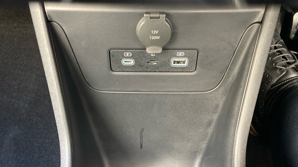 BYD Dolphin Surf 65kW Boost 43kWh 5dr Auto Electric Hatchback - Image 30