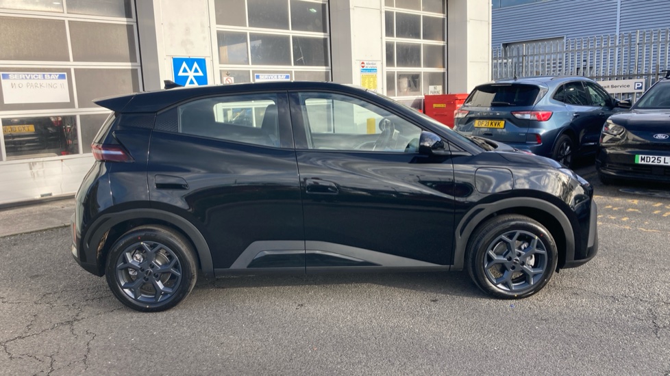 BYD Dolphin Surf 65kW Boost 43kWh 5dr Auto Electric Hatchback - Image 38