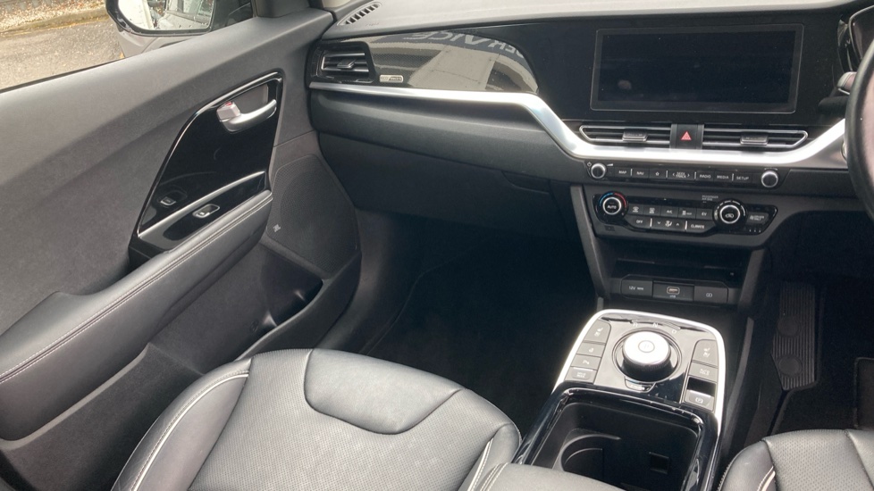 Kia E-Niro 150kW 4+ 64kWh 5dr Auto Electric Estate - Image 14
