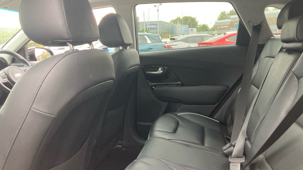 Kia E-Niro 150kW 4+ 64kWh 5dr Auto Electric Estate - Image 16