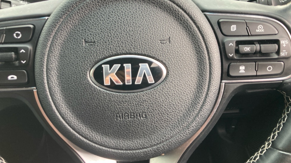 Kia E-Niro 150kW 4+ 64kWh 5dr Auto Electric Estate - Image 31