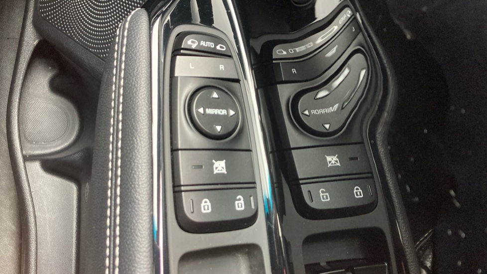 Kia E-Niro 150kW 4+ 64kWh 5dr Auto Electric Estate - Image 35