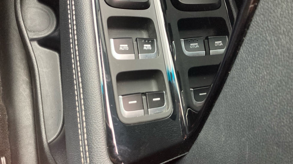 Kia E-Niro 150kW 4+ 64kWh 5dr Auto Electric Estate - Image 36