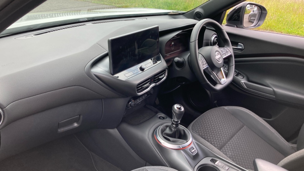Nissan Juke 1.0 DiG-T N-Connecta 5dr Petrol Hatchback - Image 9