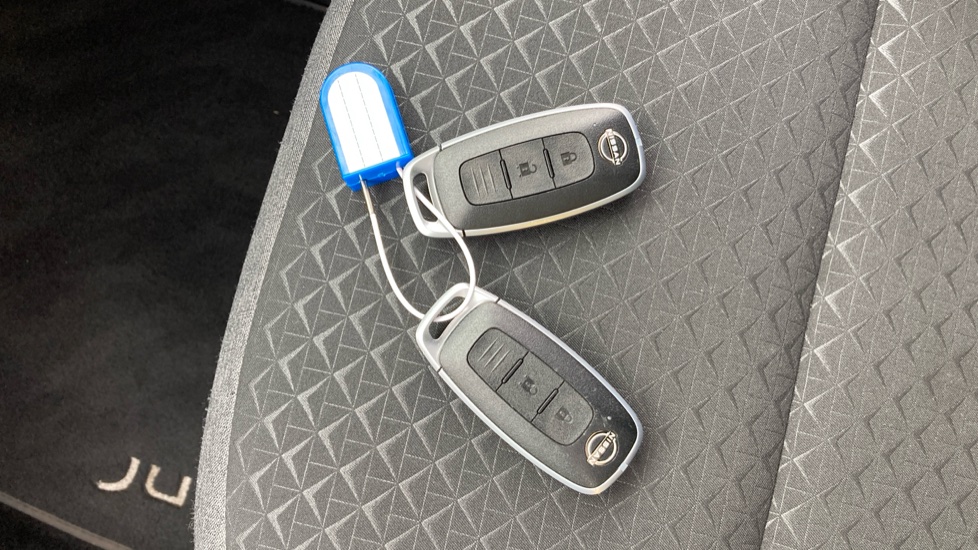 Nissan Juke 1.0 DiG-T N-Connecta 5dr Petrol Hatchback - Image 20