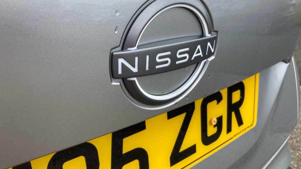 Nissan Juke 1.0 DiG-T N-Connecta 5dr Petrol Hatchback - Image 25