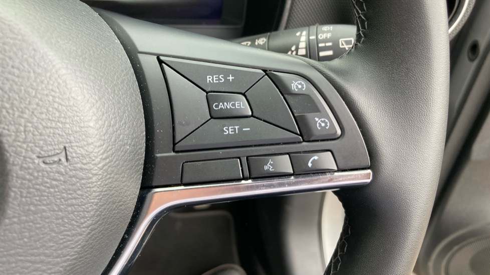 Nissan Juke 1.0 DiG-T N-Connecta 5dr Petrol Hatchback - Image 36