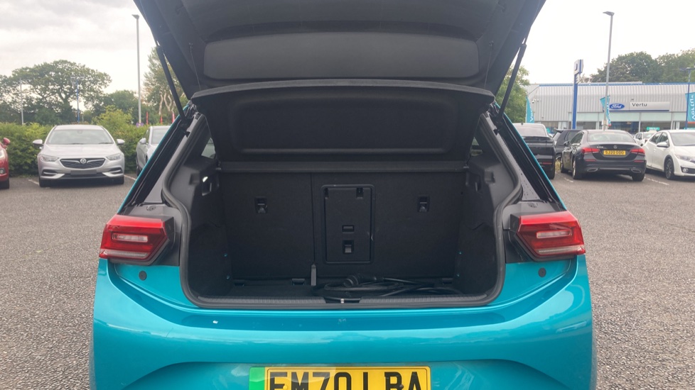 Volkswagen ID.3 150kW Tech Pro Performance 58kWh 5dr Auto Electric Hatchback - Image 4