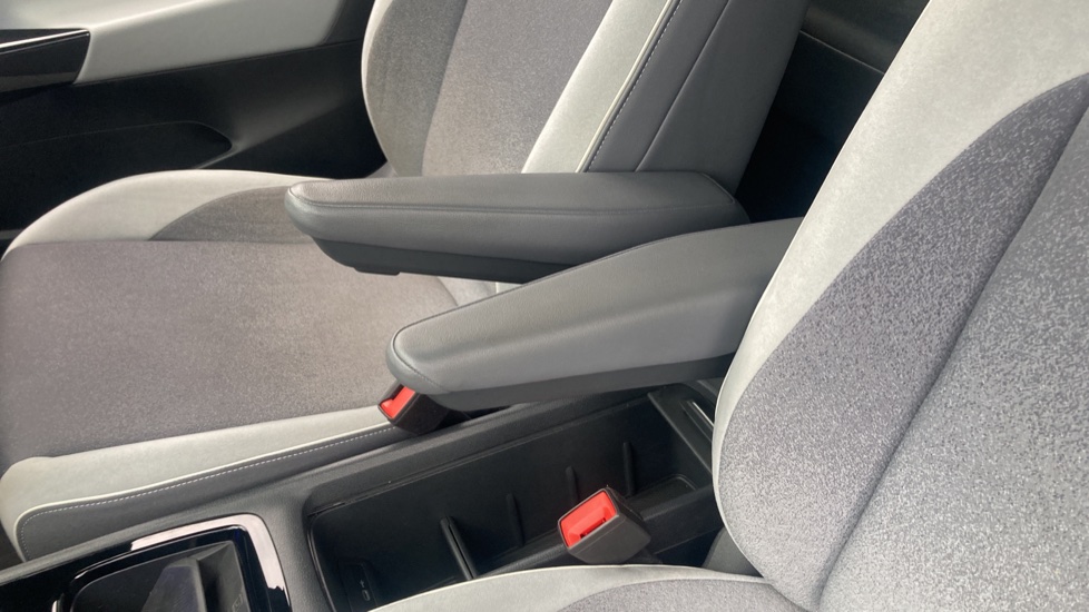 Volkswagen ID.3 150kW Tech Pro Performance 58kWh 5dr Auto Electric Hatchback - Image 19
