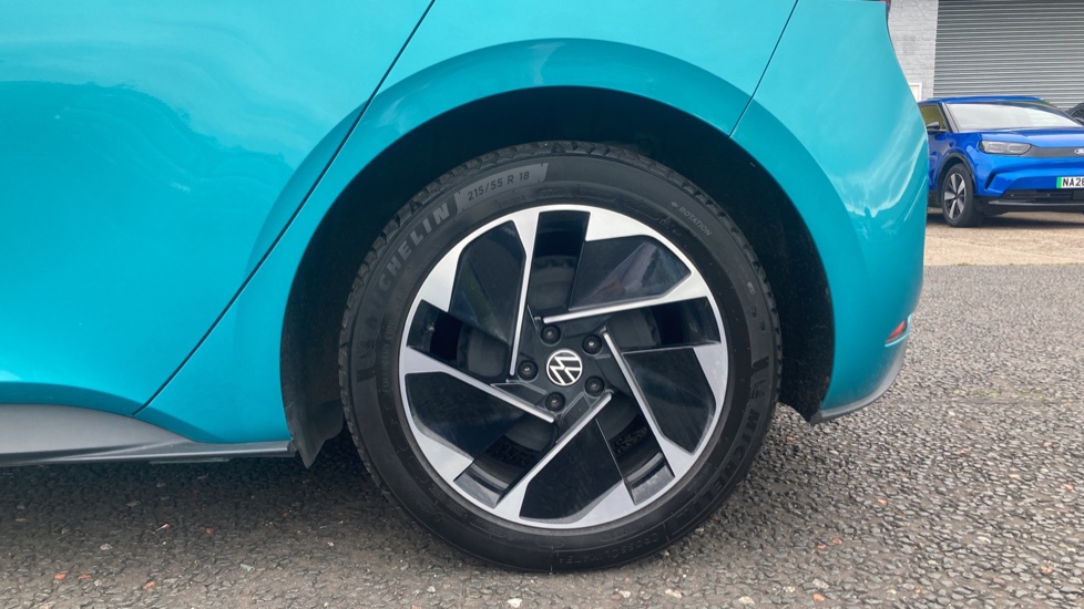 Volkswagen ID.3 150kW Tech Pro Performance 58kWh 5dr Auto Electric Hatchback - Image 23