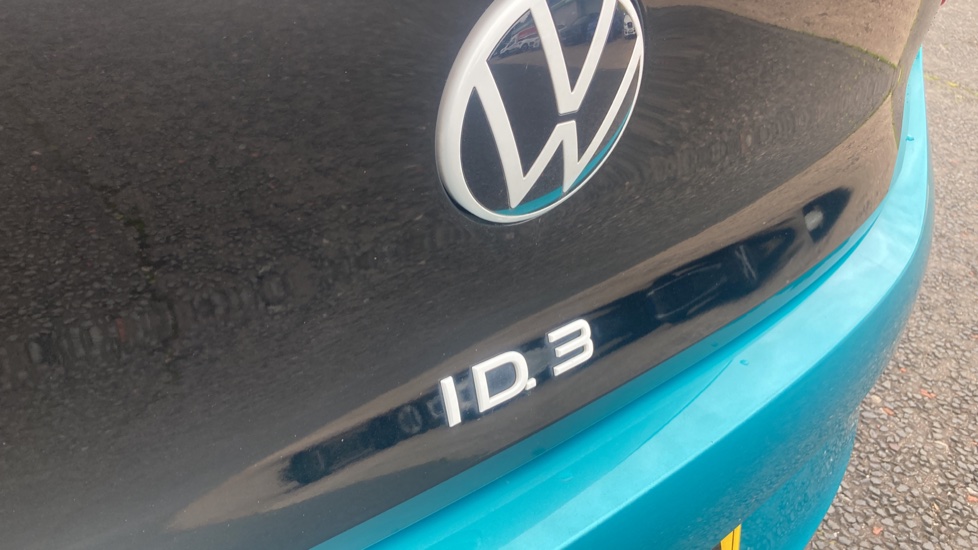 Volkswagen ID.3 150kW Tech Pro Performance 58kWh 5dr Auto Electric Hatchback - Image 24