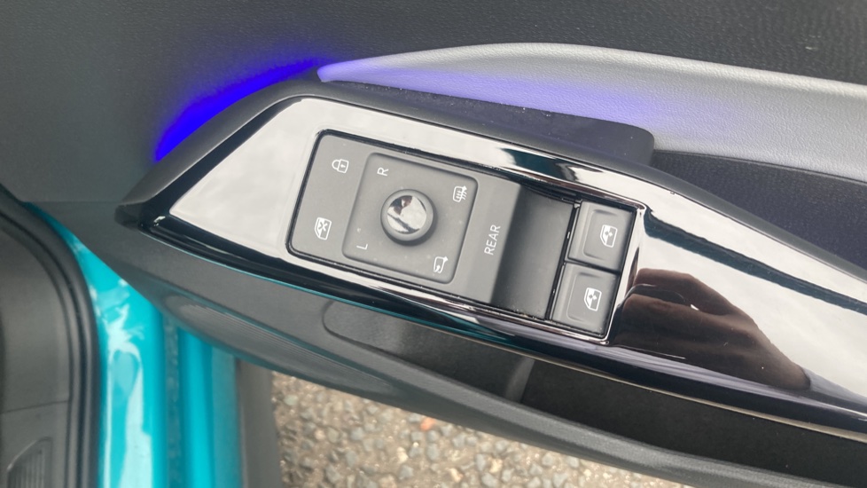 Volkswagen ID.3 150kW Tech Pro Performance 58kWh 5dr Auto Electric Hatchback - Image 29