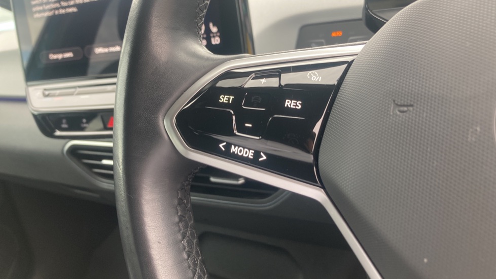 Volkswagen ID.3 150kW Tech Pro Performance 58kWh 5dr Auto Electric Hatchback - Image 32