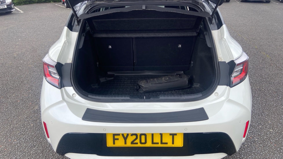 Toyota Corolla 1.8 VVT-i Hybrid Excel 5dr CVT Hybrid Hatchback - Image 4