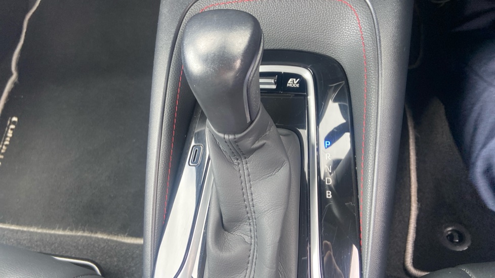 Toyota Corolla 1.8 VVT-i Hybrid Excel 5dr CVT Hybrid Hatchback - Image 32