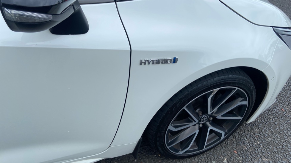 Toyota Corolla 1.8 VVT-i Hybrid Excel 5dr CVT Hybrid Hatchback - Image 35