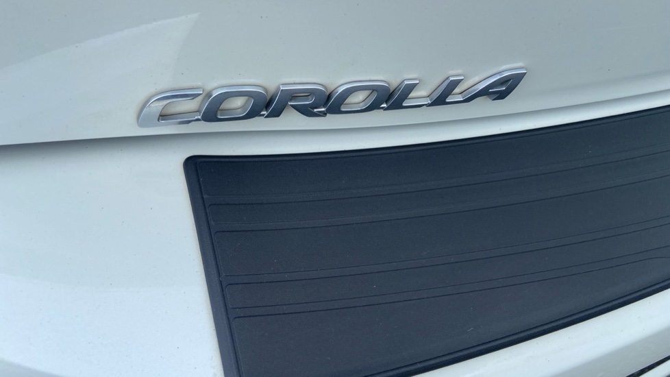 Toyota Corolla 1.8 VVT-i Hybrid Excel 5dr CVT Hybrid Hatchback - Image 37