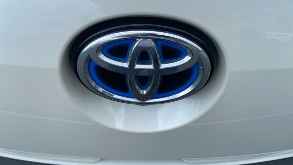 Toyota Corolla 1.8 VVT-i Hybrid Excel 5dr CVT Hybrid Hatchback - Image 38