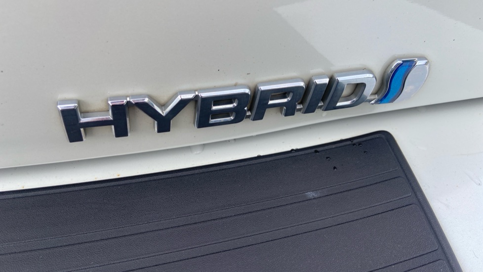 Toyota Corolla 1.8 VVT-i Hybrid Excel 5dr CVT Hybrid Hatchback - Image 39
