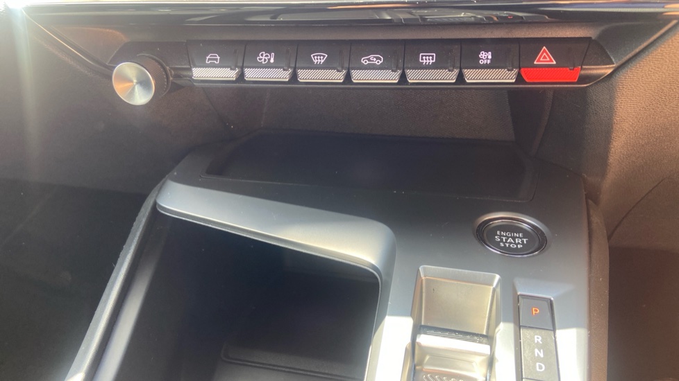 Peugeot 308 1.2 PureTech Allure Premium 5dr EAT8 Petrol Hatchback - Image 30