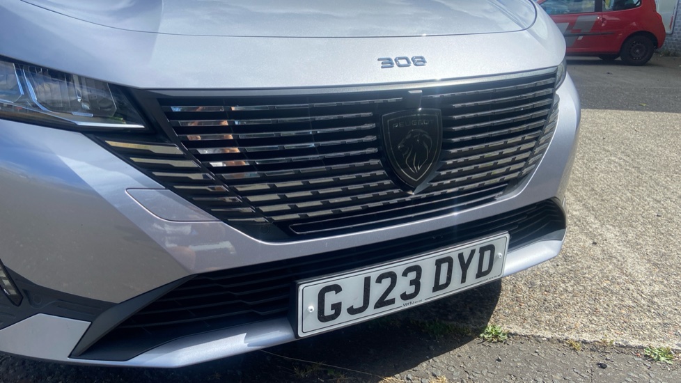 Peugeot 308 1.2 PureTech Allure Premium 5dr EAT8 Petrol Hatchback - Image 54