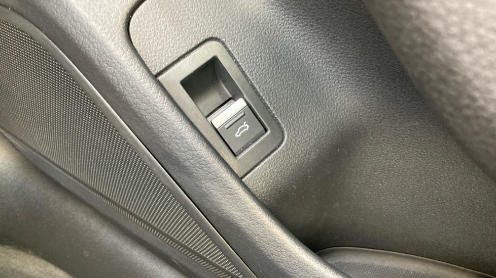 Audi A6 40 TFSI Sport 4dr S Tronic [Tech Pack] Petrol Saloon - Image 26