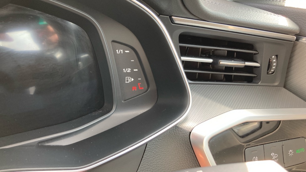 Audi A6 40 TFSI Sport 4dr S Tronic [Tech Pack] Petrol Saloon - Image 31