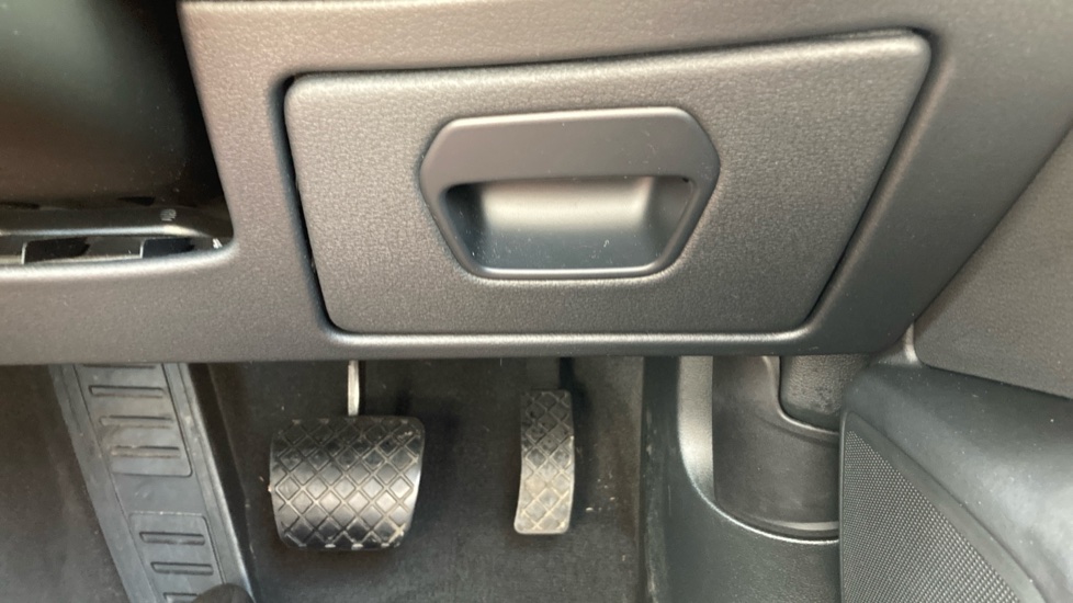 Audi A6 40 TFSI Sport 4dr S Tronic [Tech Pack] Petrol Saloon - Image 39