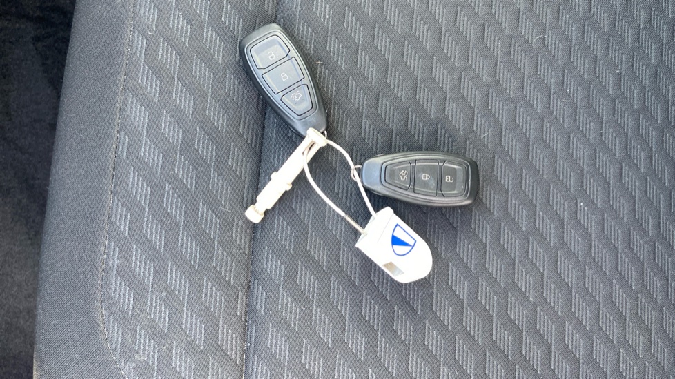 Ford Puma 1.0 EcoBoost Hybrid mHEV Titanium 5dr Petrol Hatchback - Image 19