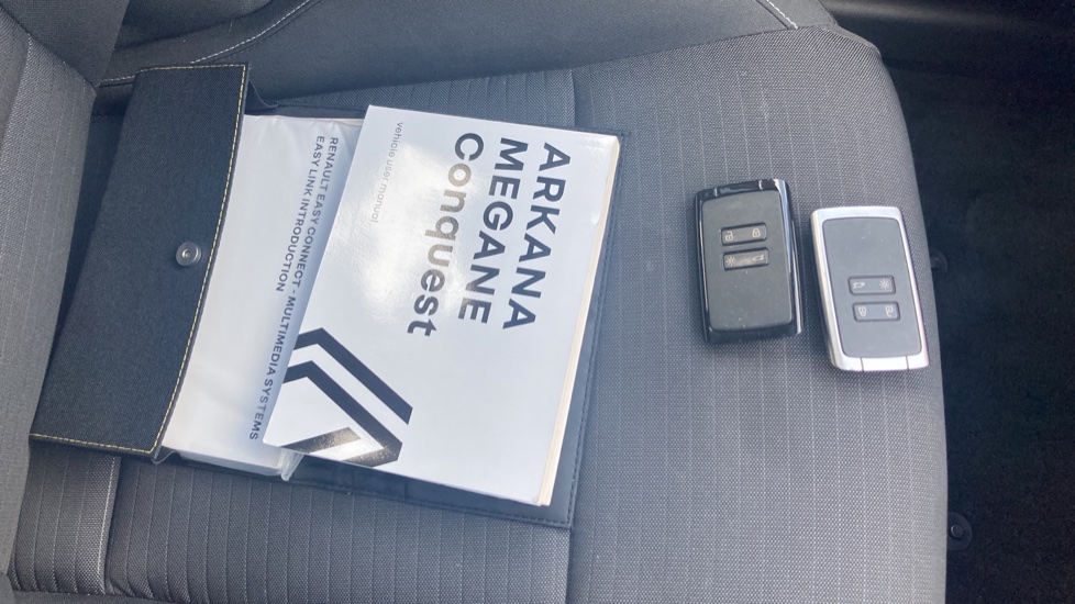 Renault Arkana 1.3 TCe Mild Hybrid 140 Iconic 5dr EDC Petrol Estate - Image 19