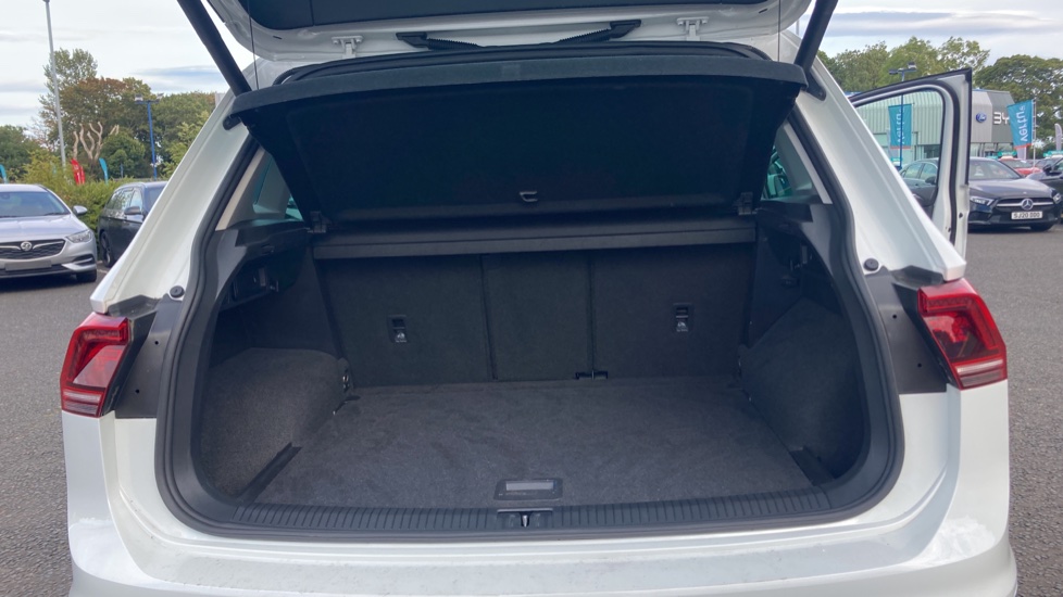 Volkswagen Tiguan 2.0 TDi 190 4Motion SEL 5dr DSG Diesel Estate - Image 4