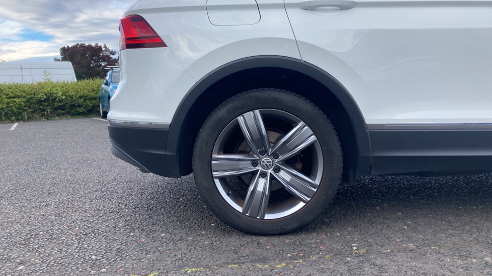 Volkswagen Tiguan 2.0 TDi 190 4Motion SEL 5dr DSG Diesel Estate - Image 7