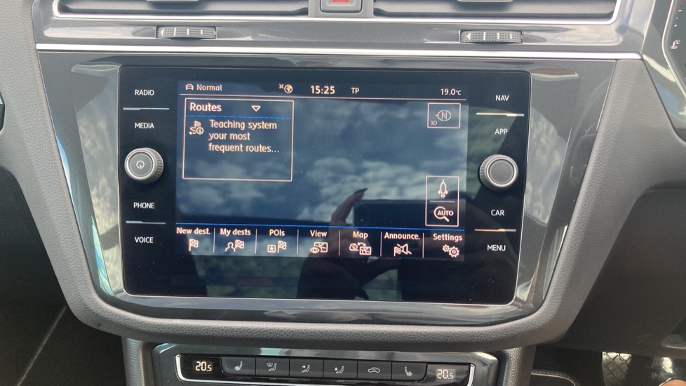Volkswagen Tiguan 2.0 TDi 190 4Motion SEL 5dr DSG Diesel Estate - Image 12