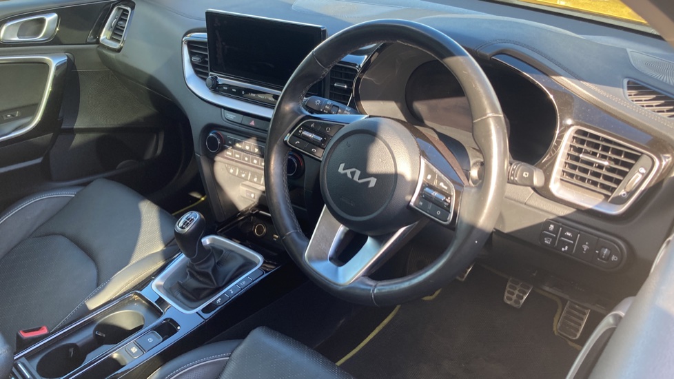Kia Xceed 1.5T GDi ISG 4 5dr Petrol Hatchback - Image 11