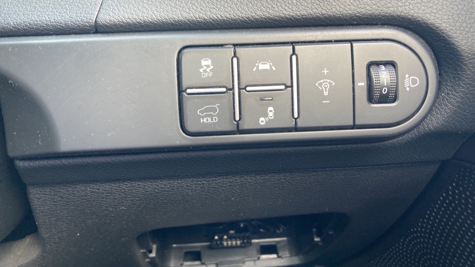 Kia Xceed 1.5T GDi ISG 4 5dr Petrol Hatchback - Image 30