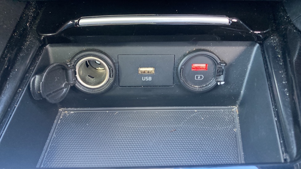Kia Xceed 1.5T GDi ISG 4 5dr Petrol Hatchback - Image 38