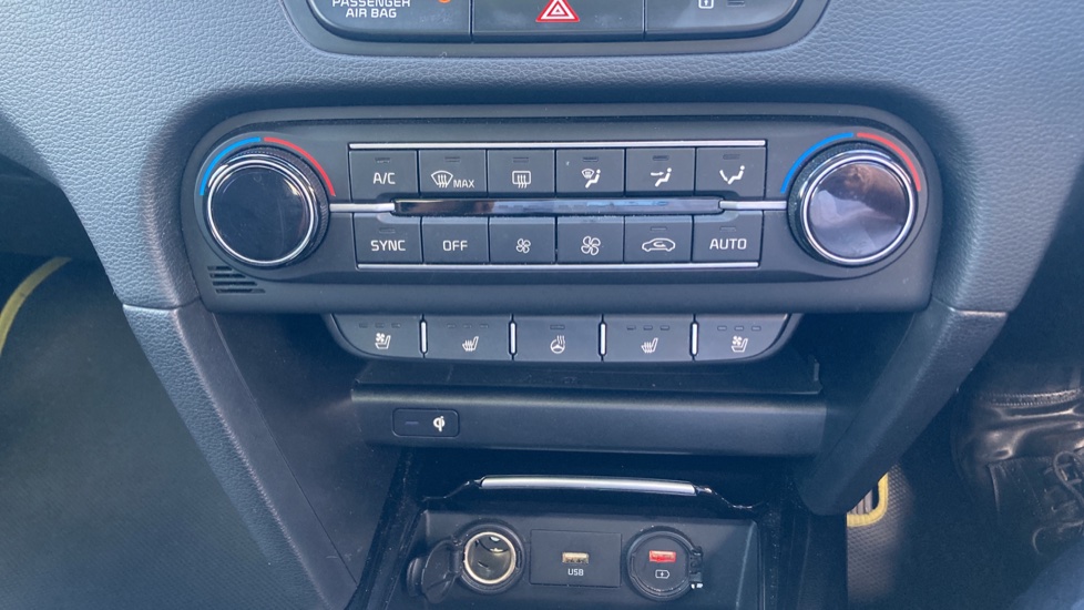 Kia Xceed 1.5T GDi ISG 4 5dr Petrol Hatchback - Image 40