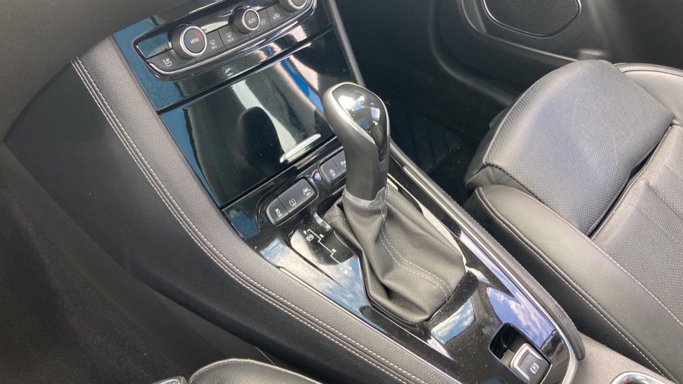 Vauxhall Grandland X 1.2 Turbo Elite Nav 5dr Auto [8 Speed] Petrol Hatchback - Image 13