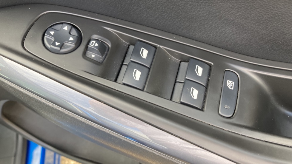 Vauxhall Grandland X 1.2 Turbo Elite Nav 5dr Auto [8 Speed] Petrol Hatchback - Image 33