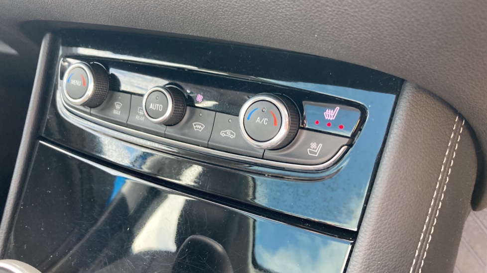 Vauxhall Grandland X 1.2 Turbo Elite Nav 5dr Auto [8 Speed] Petrol Hatchback - Image 40