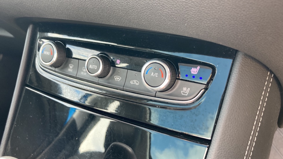 Vauxhall Grandland X 1.2 Turbo Elite Nav 5dr Auto [8 Speed] Petrol Hatchback - Image 41