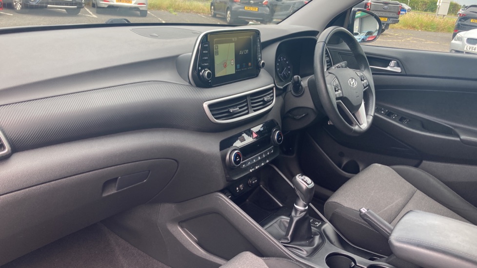 Hyundai TUCSON 1.6 GDi SE Nav 5dr 2WD Petrol Estate - Image 9