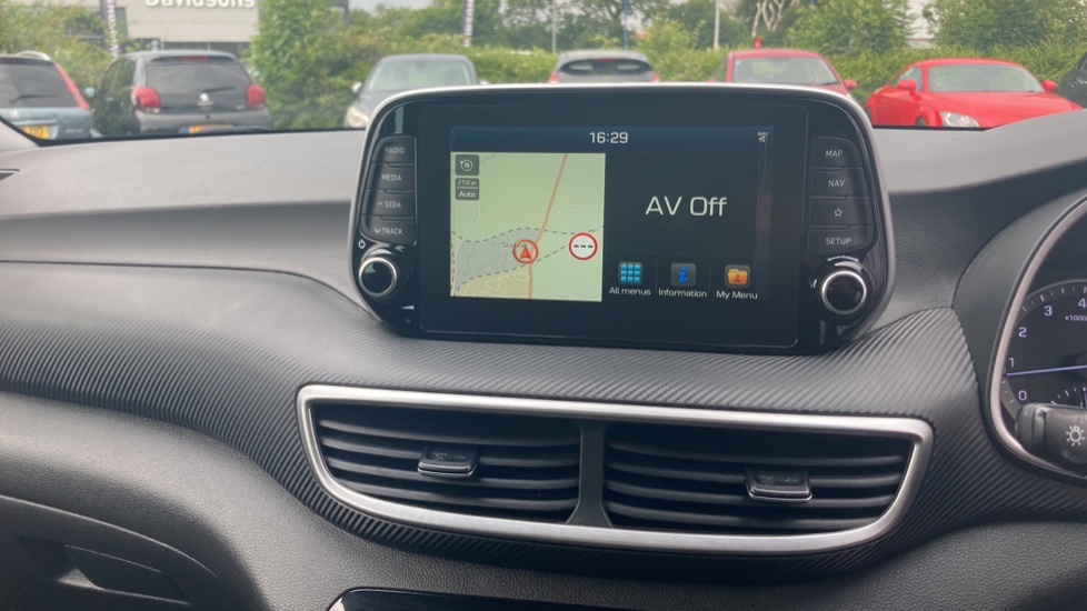 Hyundai TUCSON 1.6 GDi SE Nav 5dr 2WD Petrol Estate - Image 12